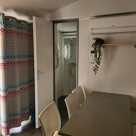 Mobil 6p A Ocean シャレー ラカノー